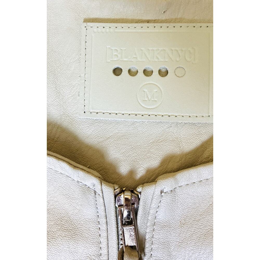 Y2K Cropped Jacket Sz M Imelda Crm Perforated Vegan Lthr Moto Boho Coachella Zip - Picture 4 of 11
